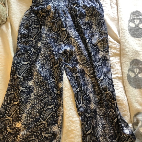 snake skin ruby and jenna flowy pants - Picture 3 of 3